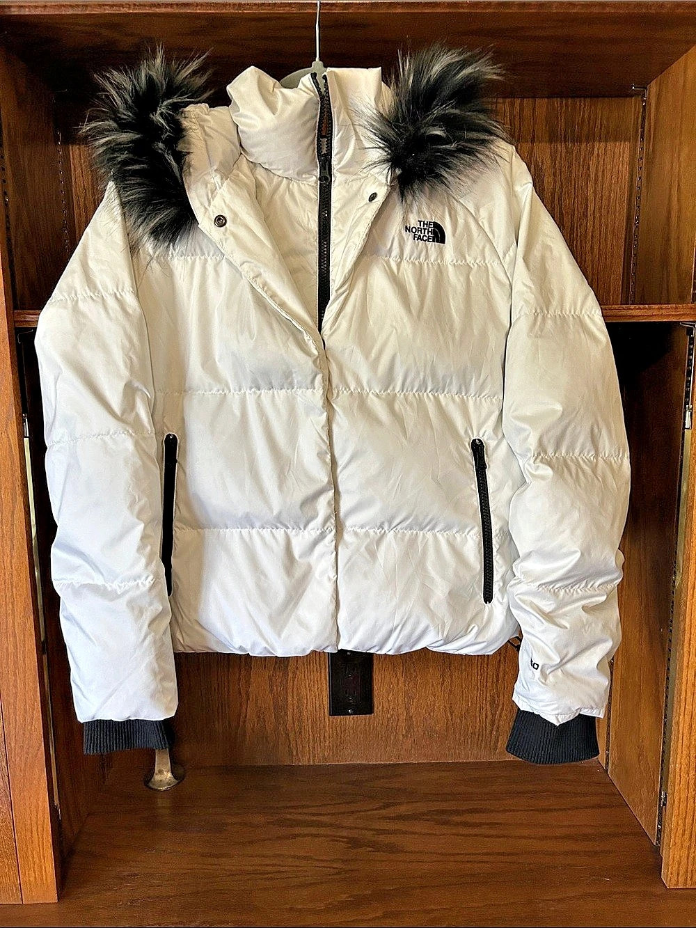 The North Face Women's White Puffer 550 Down Jacket Size Medium